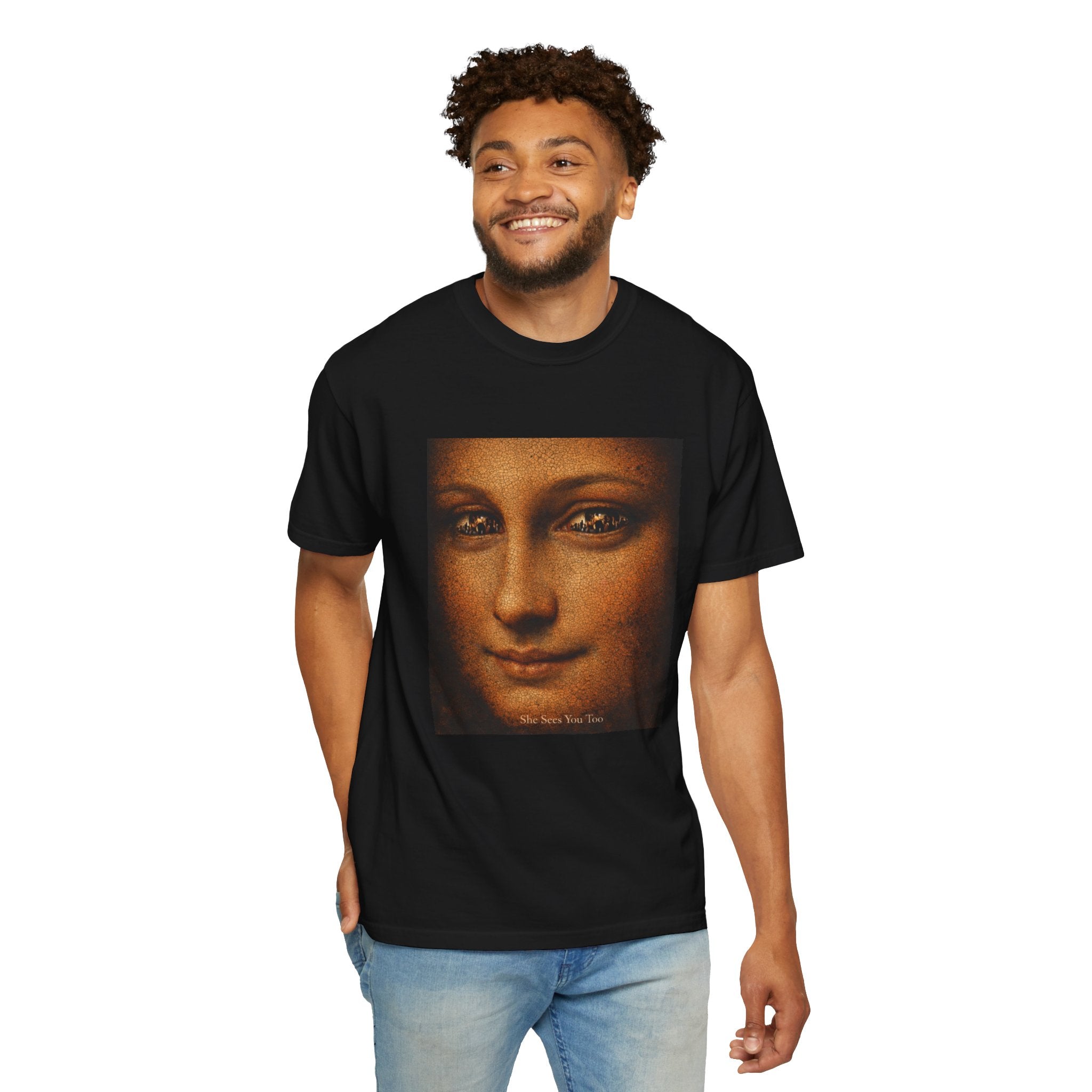 Mona Lisa “She Sees You Too” T-Shirt — Dark Art Graphic Tee | Classic Painting Reimagined